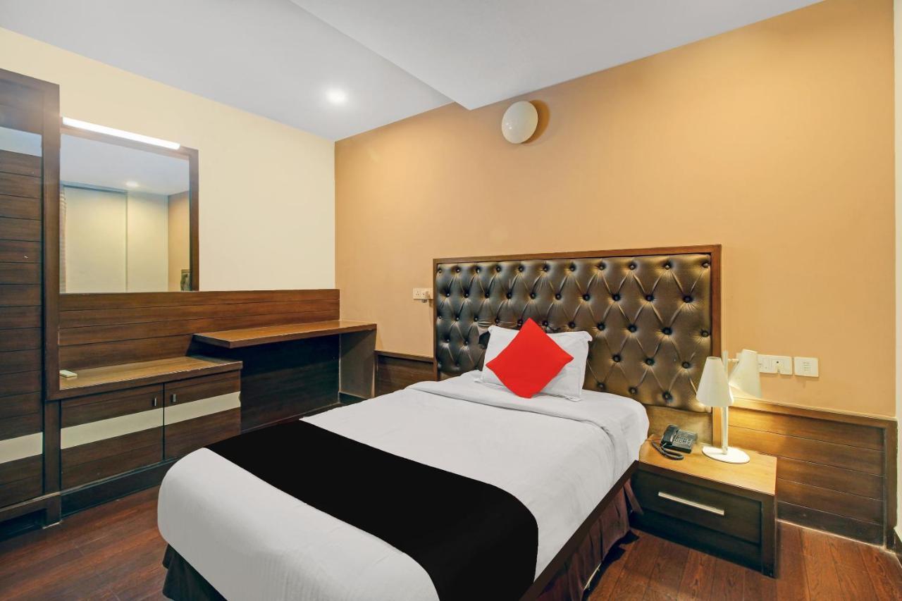 Collection O 82357 Hotel Surabhi Pride Trimulgherry Luaran gambar