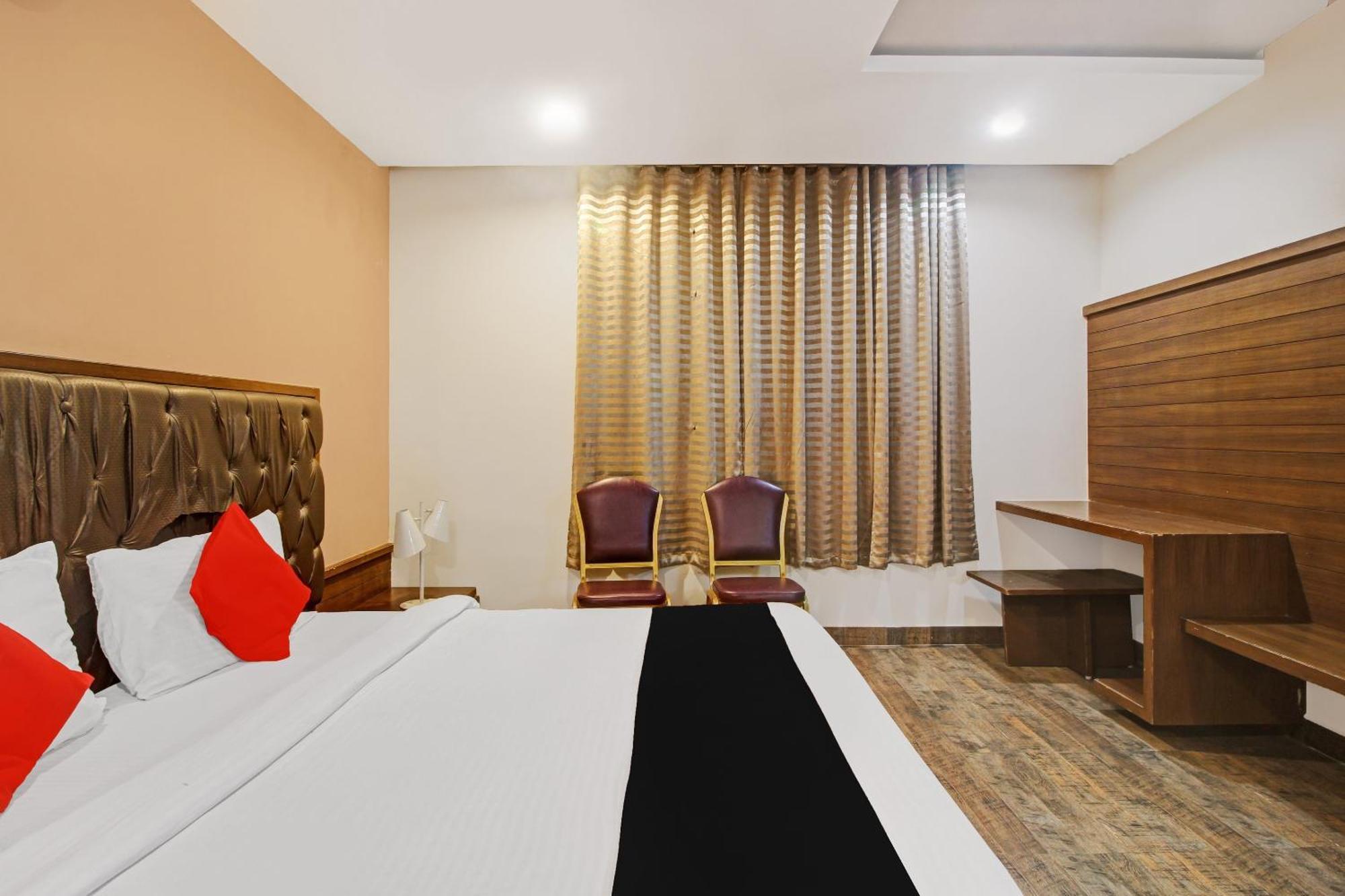 Collection O 82357 Hotel Surabhi Pride Trimulgherry Luaran gambar